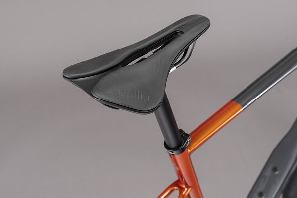 Saddle