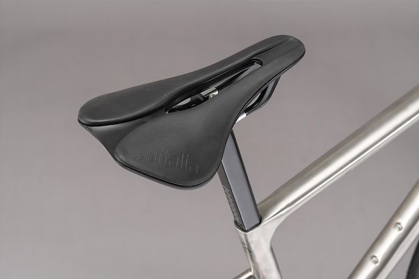 Saddle