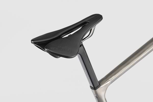 Saddle
