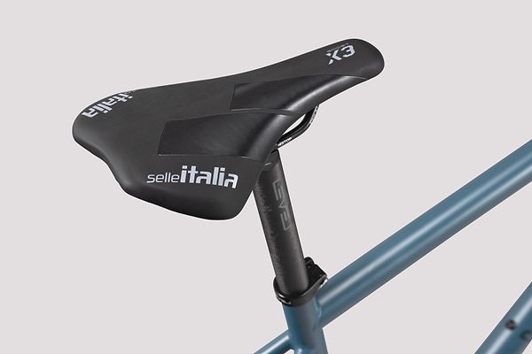 Saddle