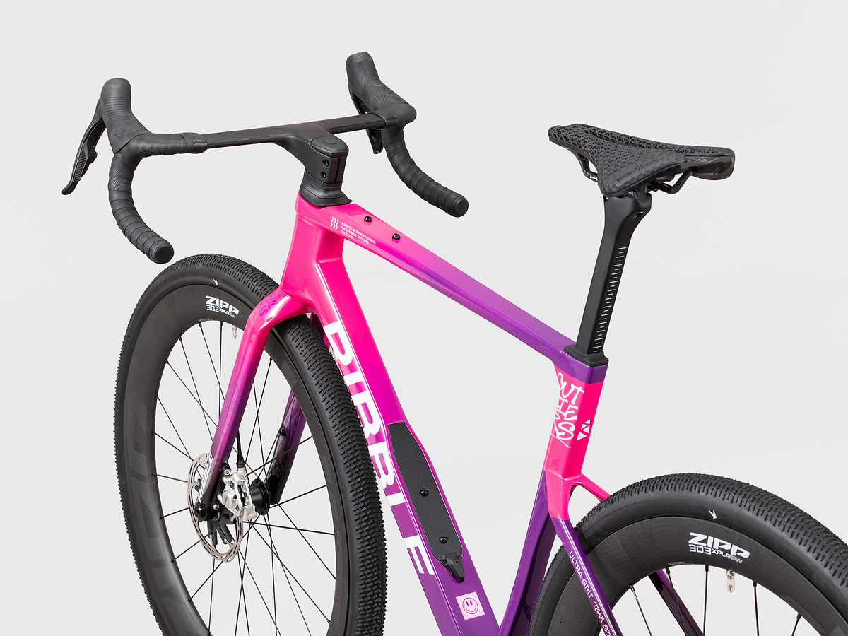 Ultra-Grit Outliers Edition RED XPLR AXS image 3