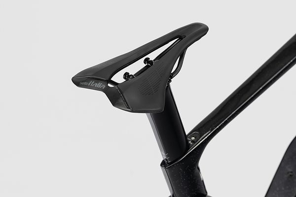 Saddle