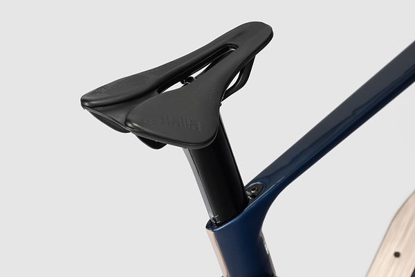 Saddle