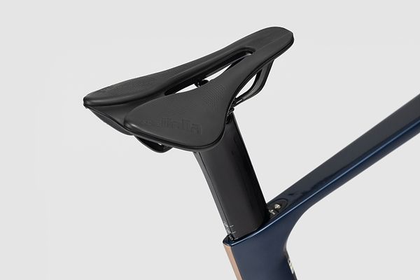 Saddle