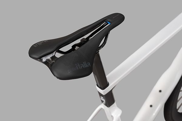 Saddle