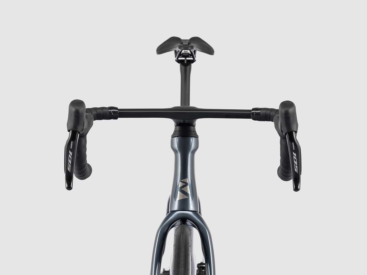 Ultra-Road 105 Di2 Aero image 4