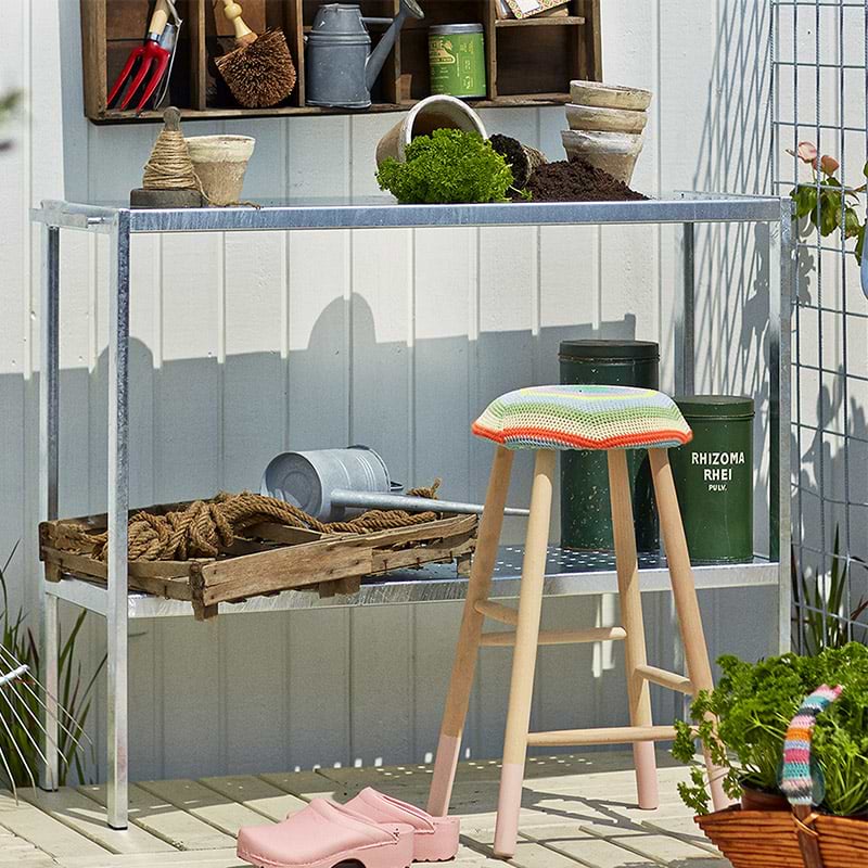 Plantebord i stål til planter og urter