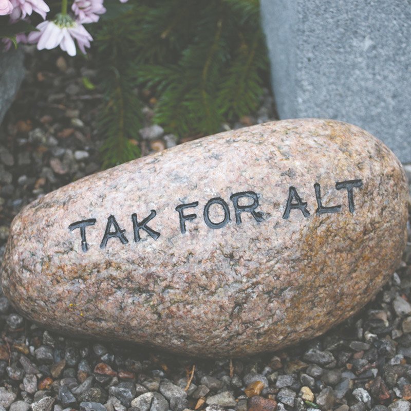 Mindesten 'Tak for alt' - Dansk Natursten - 20x25 cm