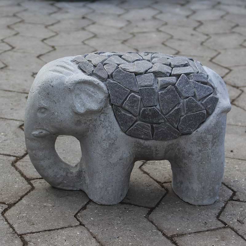 elefant havefigur