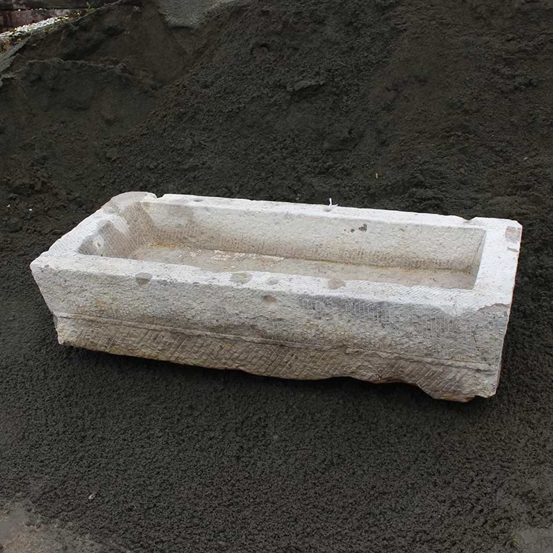 Granit trug