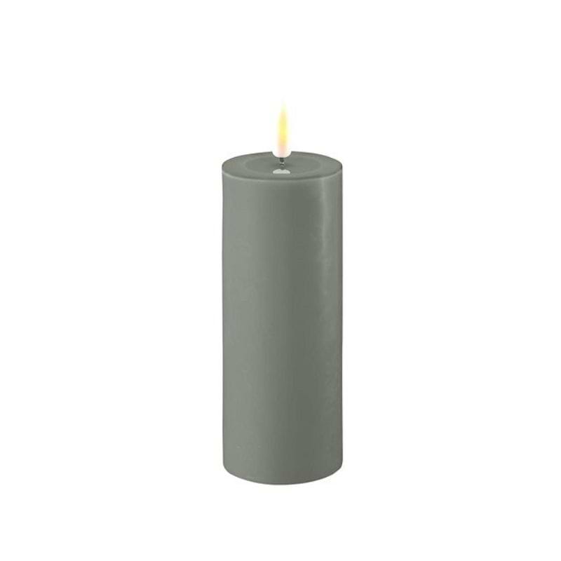 Deluxe Homeart LED Bloklys - Ø5x H12,5 cm - Salvie grøn