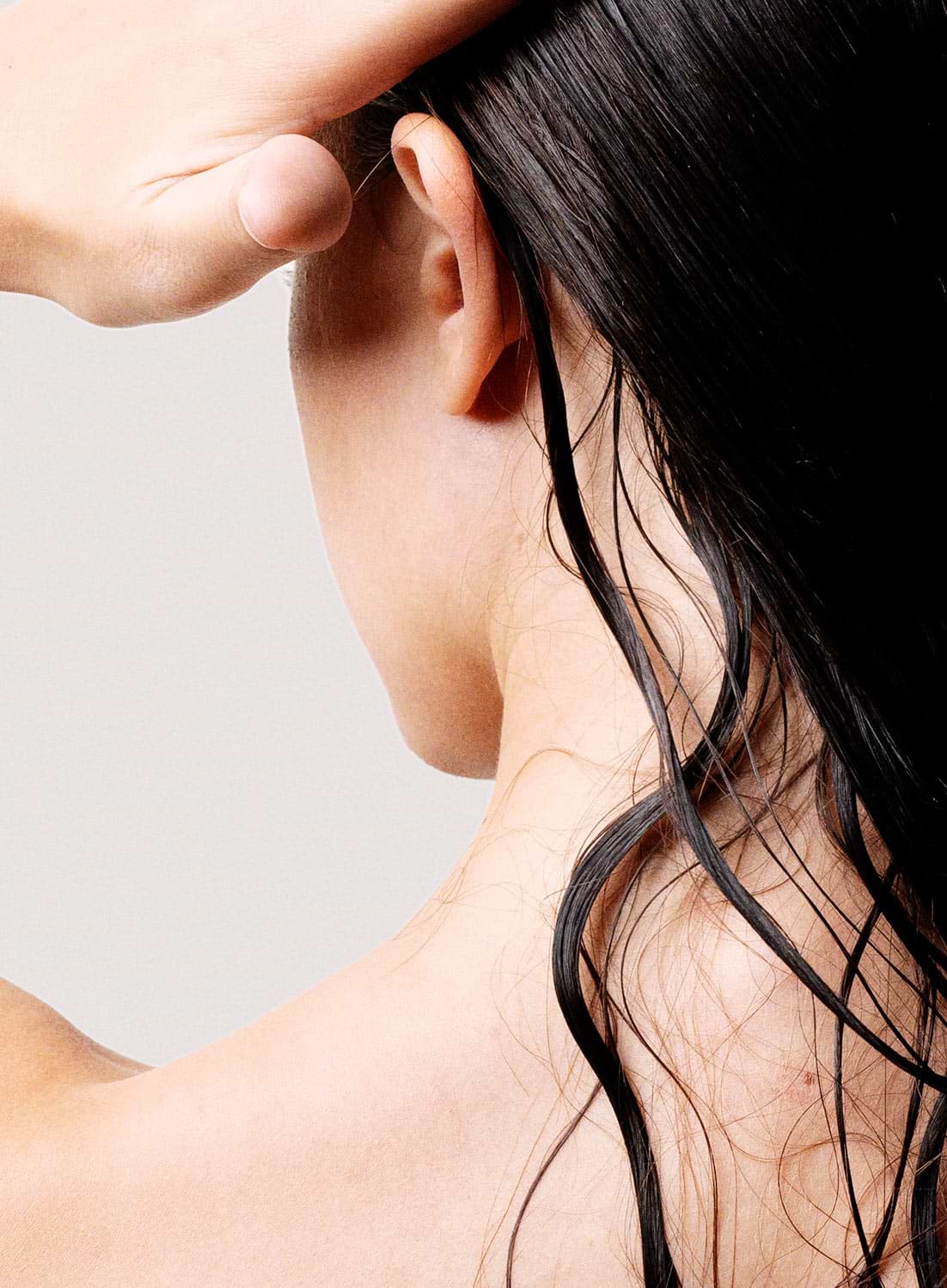 Quel masque utiliser pour les cheveux cassants et abimés ?