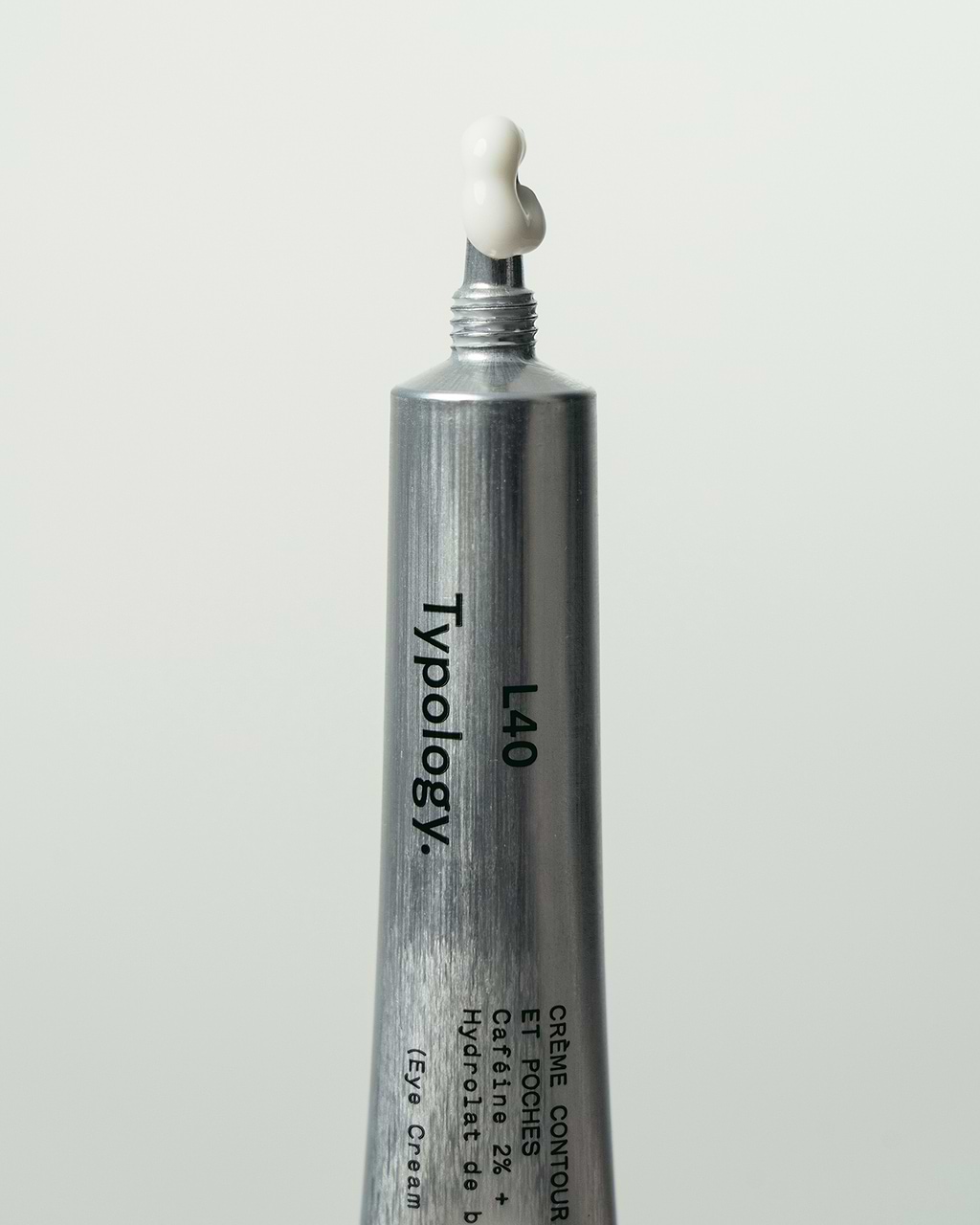 Crème Contour des Yeux Cernes et Poches Caféine 2% + Hydrolat de bleuet — Typology