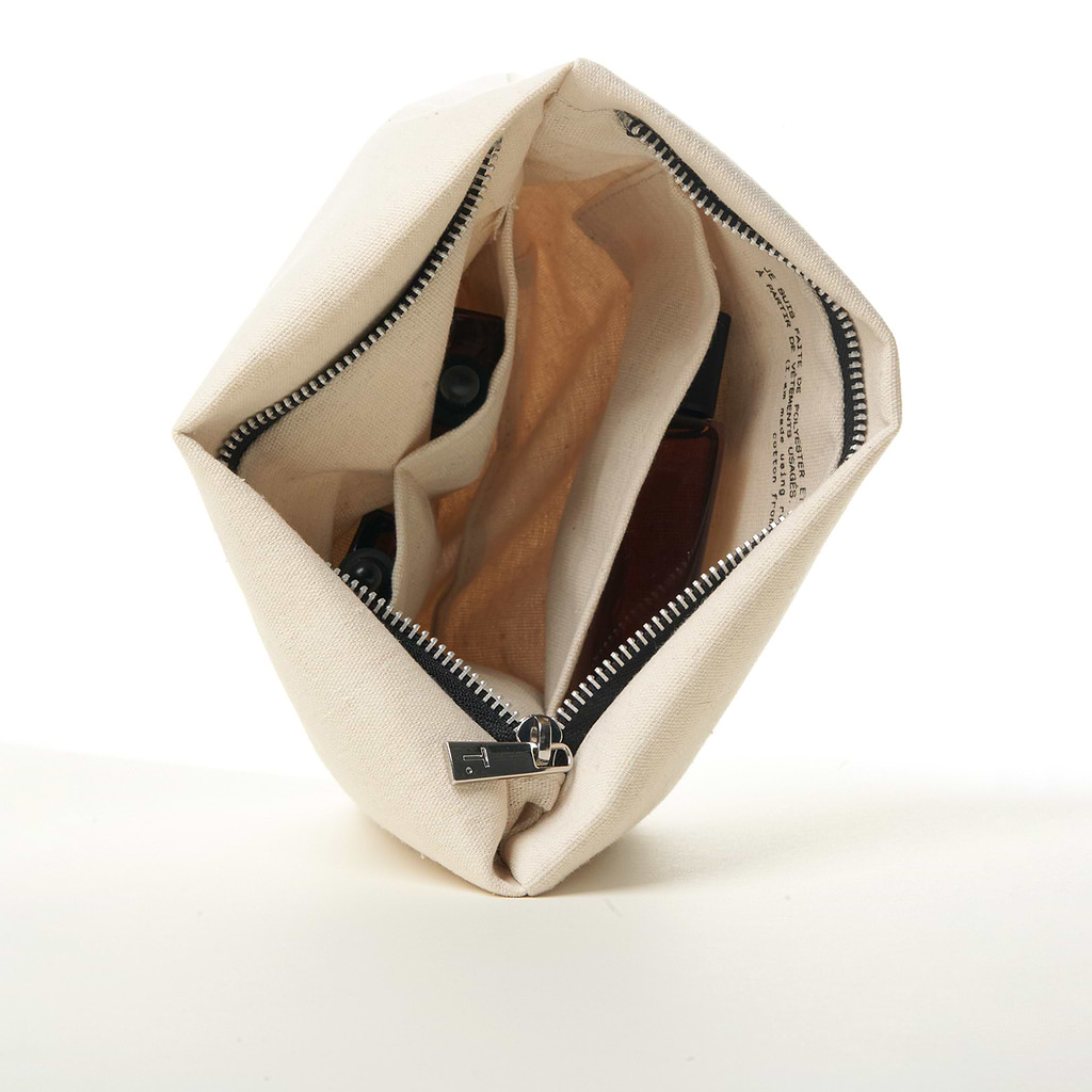 Trousse de toilette voyage — Typology