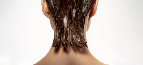 Transition shampooing classique à shampooing sans sulfates.
