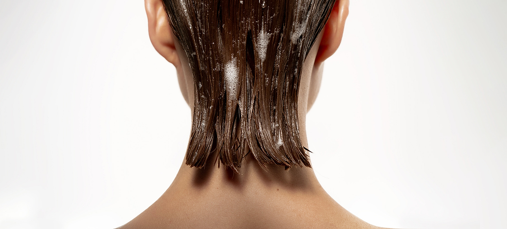 Transition shampooing classique à shampooing sans sulfates.