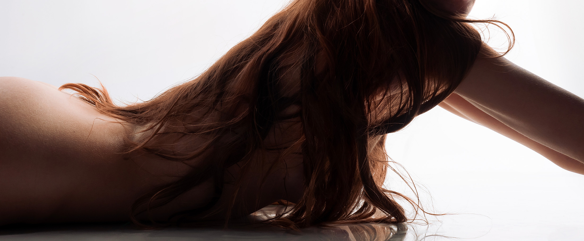 Acide lactique : propriétés cosmétiques pour les cheveux.