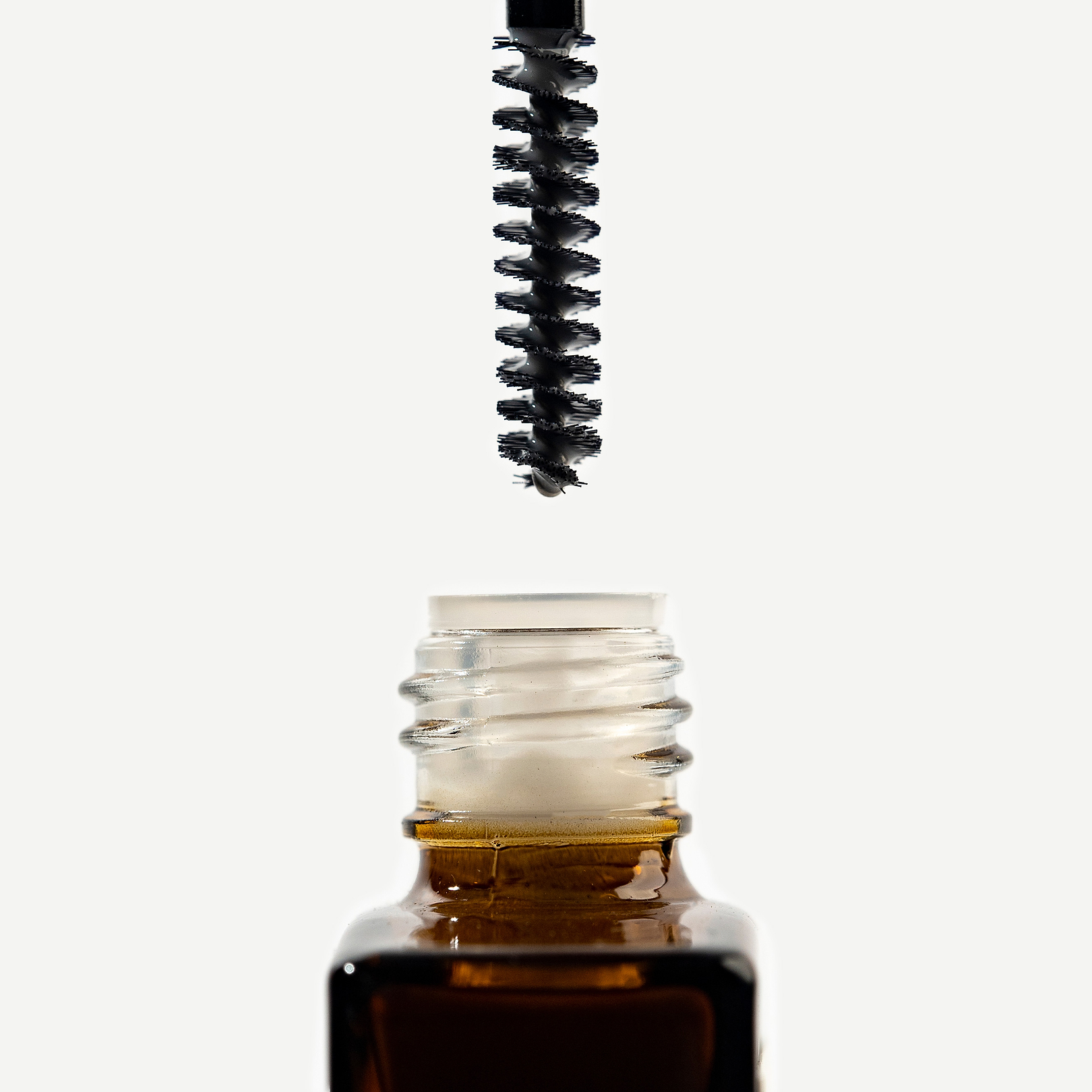 Sérum Densifiant Cils et Sourcils Peptides de pois 2% + Huile de ricin — Typology