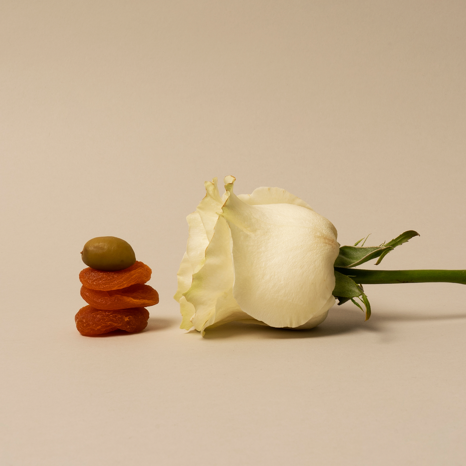 roses, olive et abricot