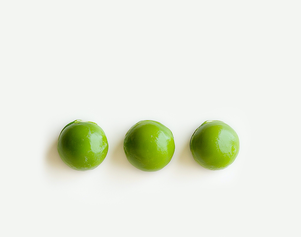 Effets peptides de pois cheveux, cils et sourcils.