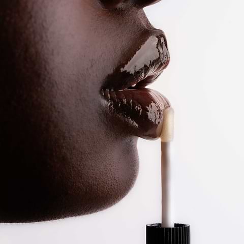Sérum lèvres pour une bouche pulpeuse.