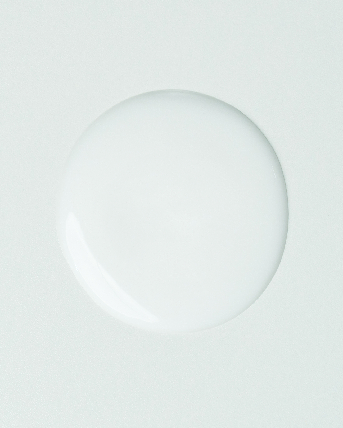 Sérum Taches et Fermeté Acide tranexamique 5% + Tetrapeptide  — Typology