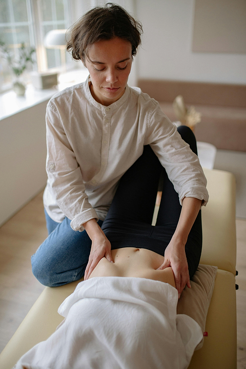 Le drainage lymphatique pour dégonfler le ventre.