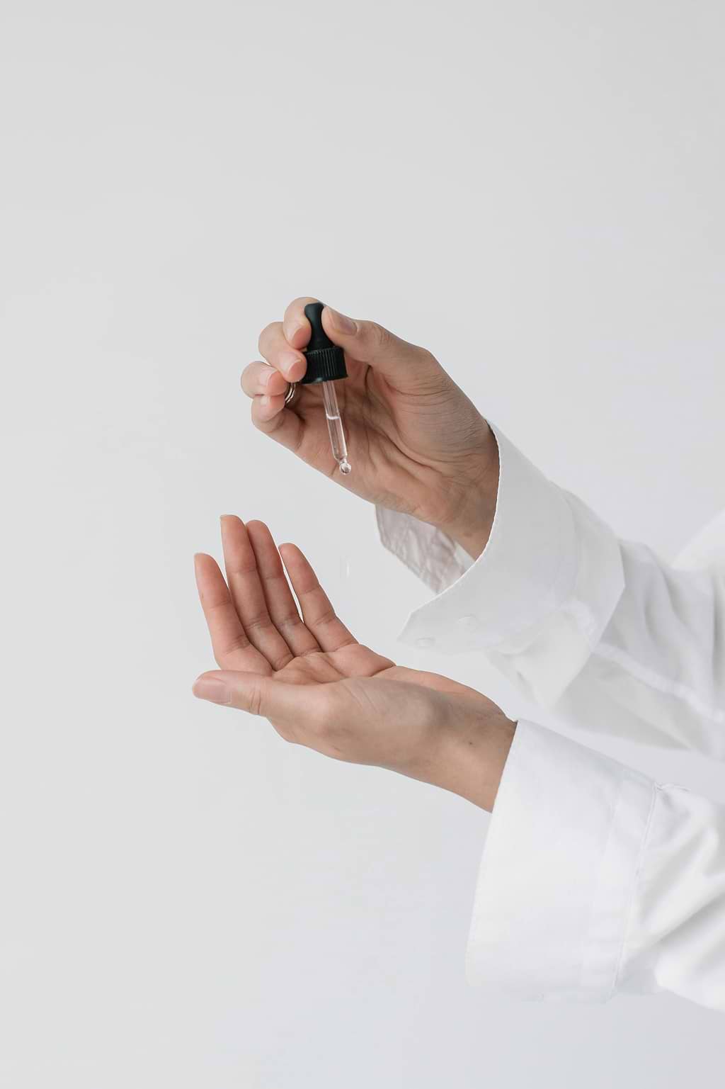 Bienfaits de l'huile de coco sur les ongles.