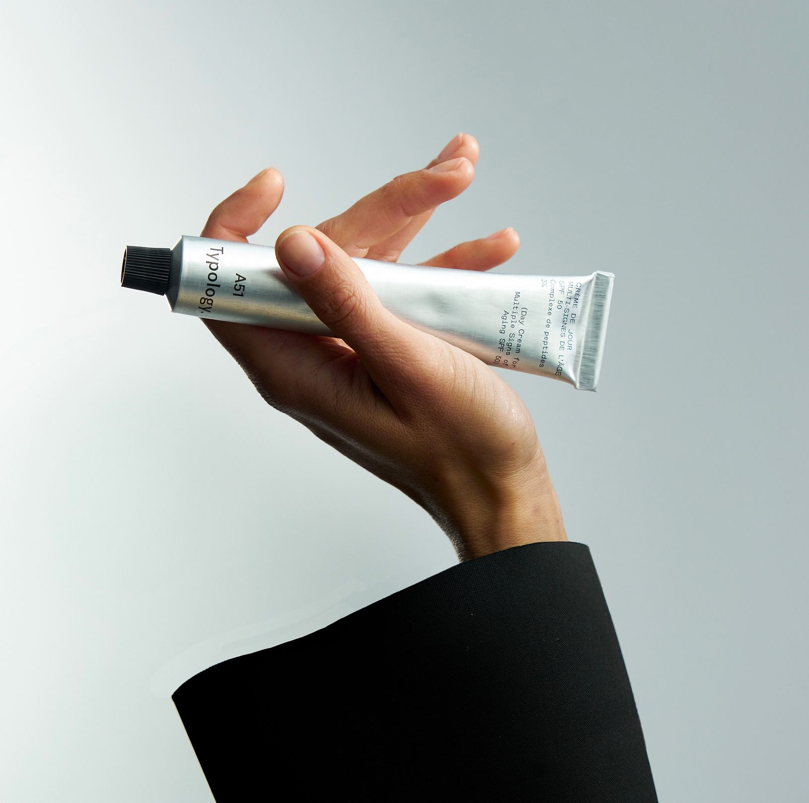 Crème de Jour Multi-Signes de l’Âge SPF 50 Complexe de peptides 3% — Typology