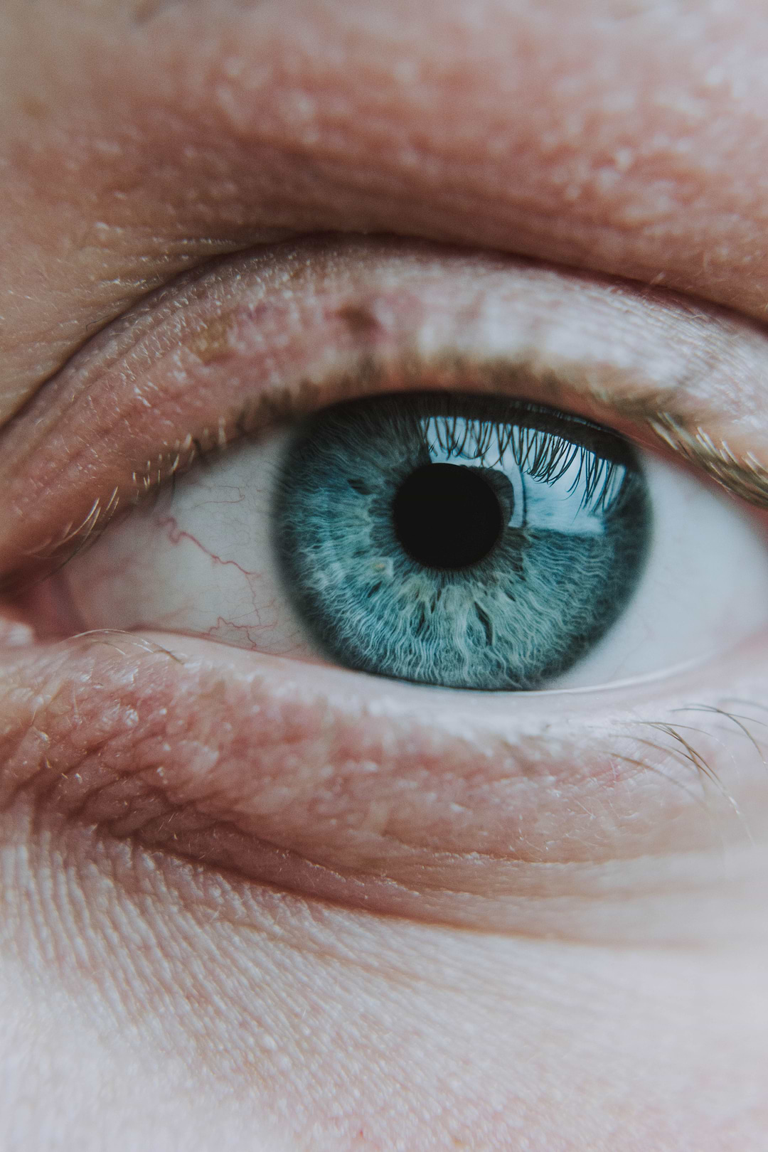 Soin contour des yeux à 40 ans.