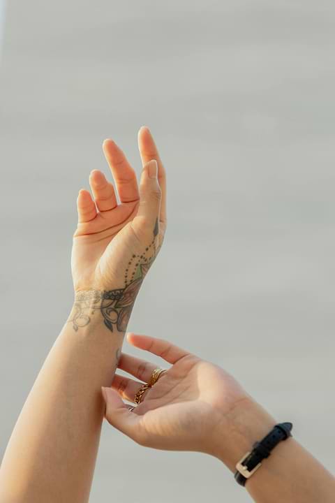 Conseils pour les tatouages au soleil.