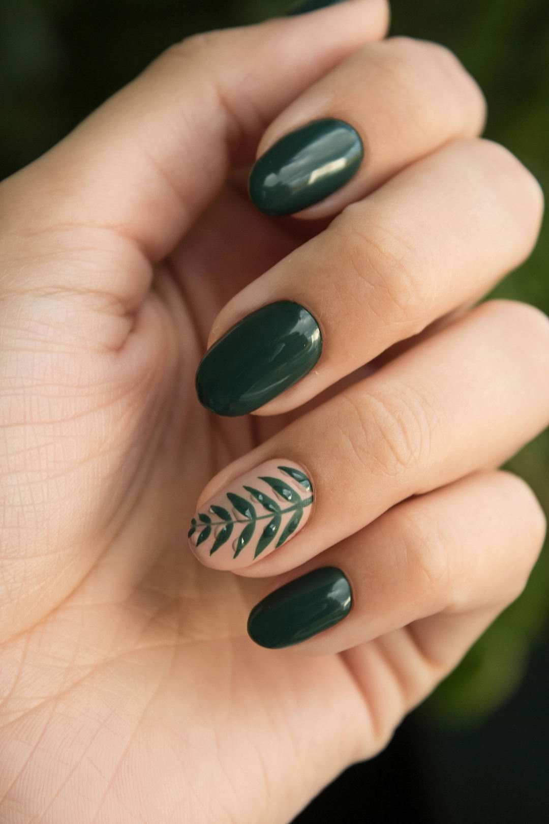 Dangers utilisation vernis à ongles.