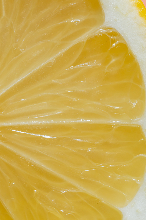 Dangers peau mélange huile d'olive et jus de citron bronzage.