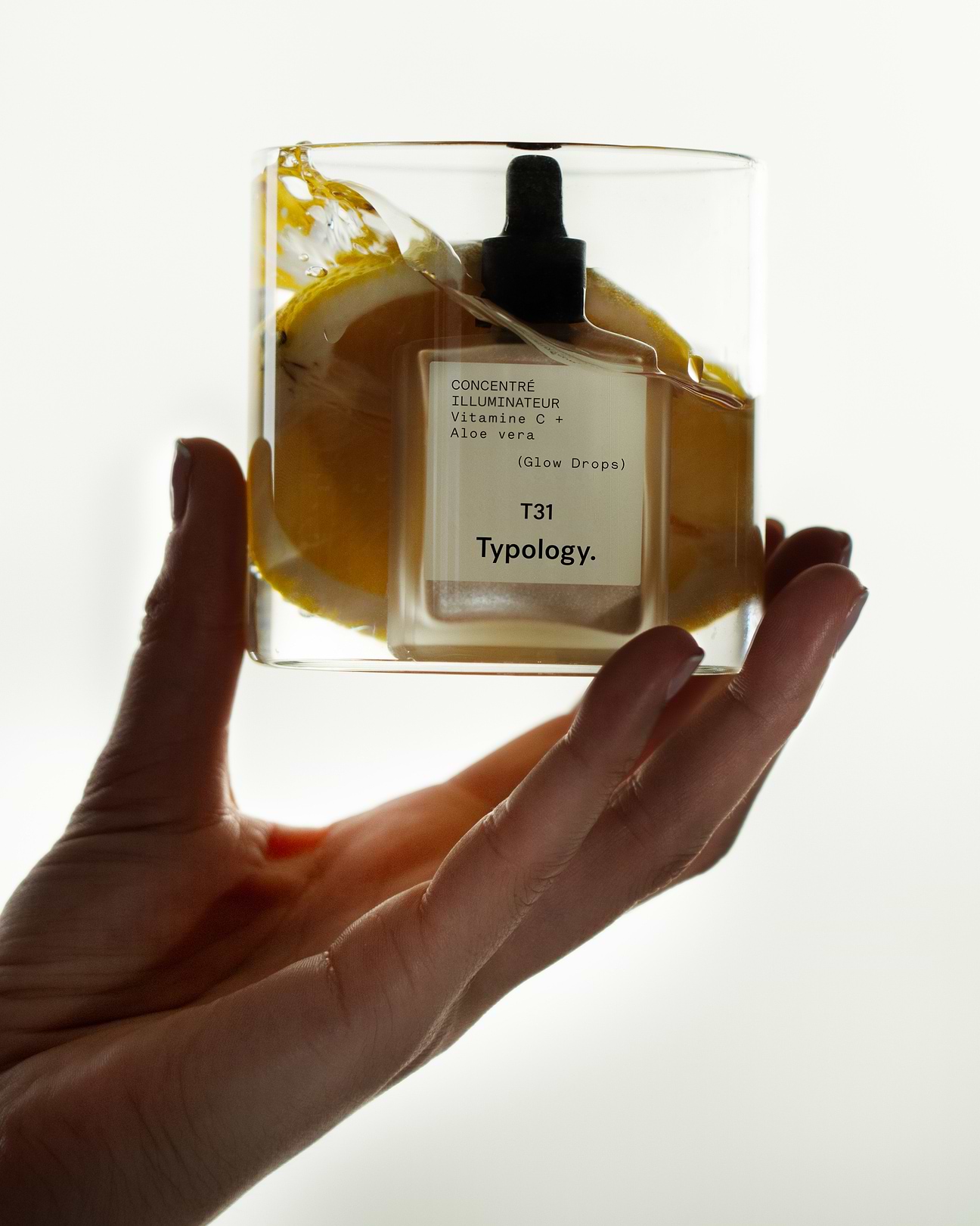Effets vitamine C teint terne.