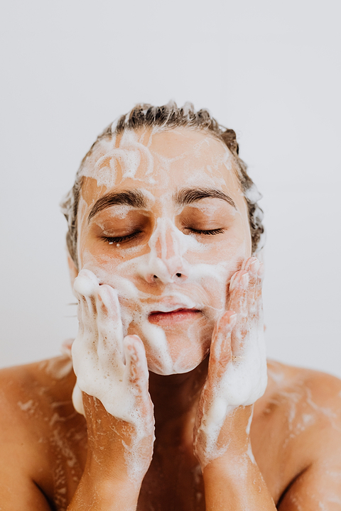 Moment d'utilisation gel nettoyant.