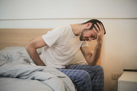 Lien entre psoriasis et maux de tête.