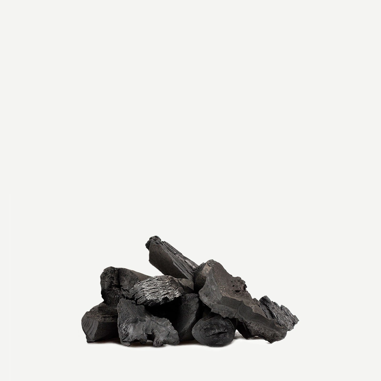 Poudre de charbon végétal.