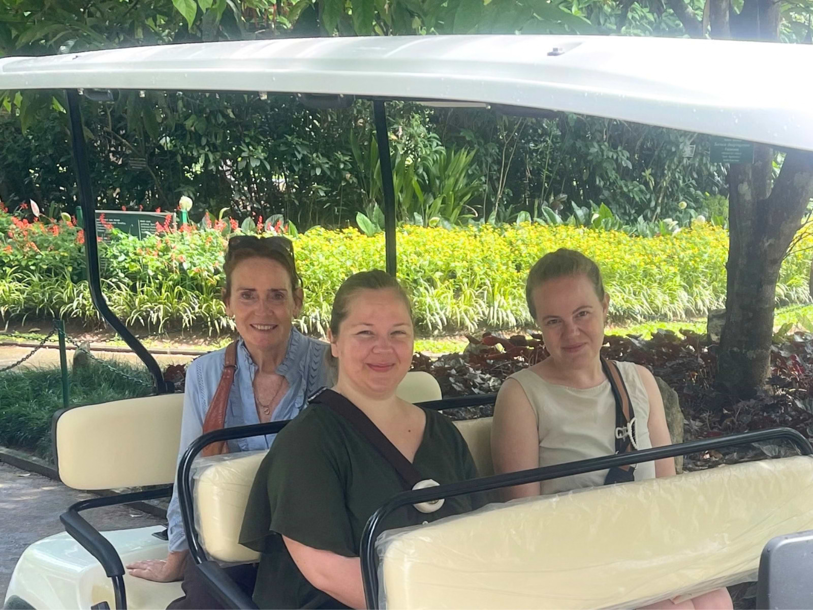 Tina, Stefanie og Sascha på opdagelse i Sri Lanka
