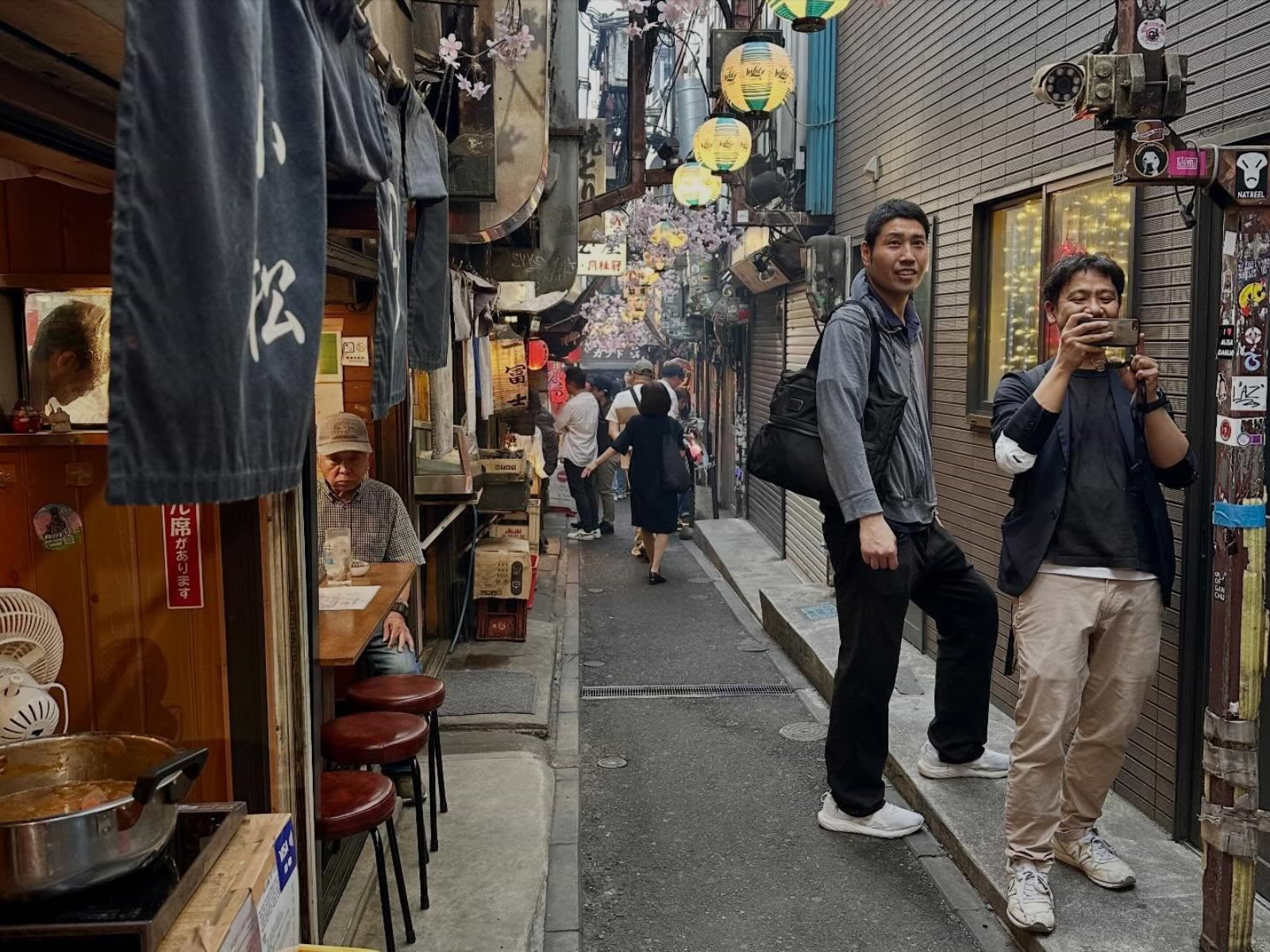 Glimt fra Japan: Smal sidegade i Tokyo