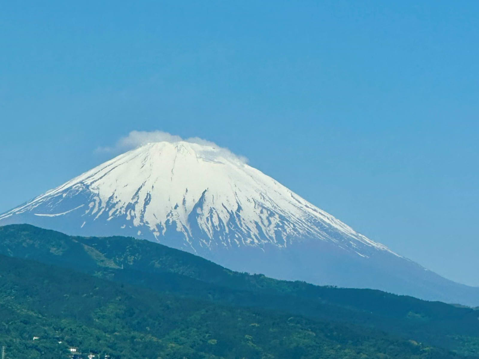 Udsigt til Mount Fuji og blå himmel