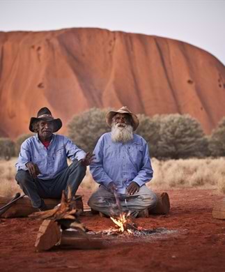 Aboriginals ved Ayers_Rock, Australien Aboriginals ved Ayers_Rock, Australien