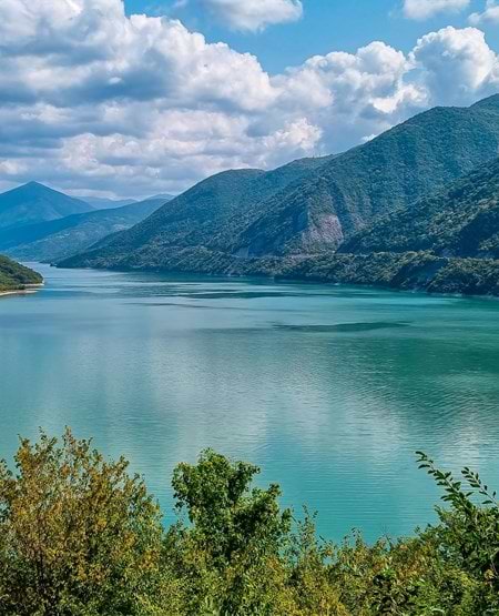 Zhinvali Reservoiret i Georgien Zhinvali Reservoiret i Georgien