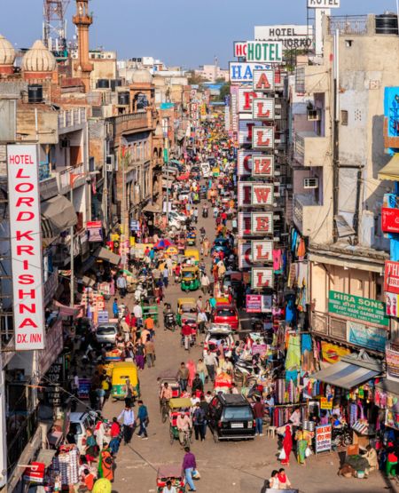 Travl og hektisk gade i Old Delhi i Indien Travl og hektisk gade i Old Delhi i Indien