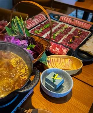 Mad anrettet fra Sichuans køkken i Kina Mad anrettet fra Sichuans køkken i Kina