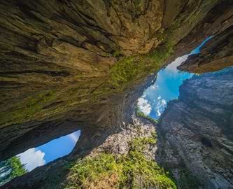 Deep Karst Canyon i Wulong, Kina Deep Karst Canyon i Wulong, Kina