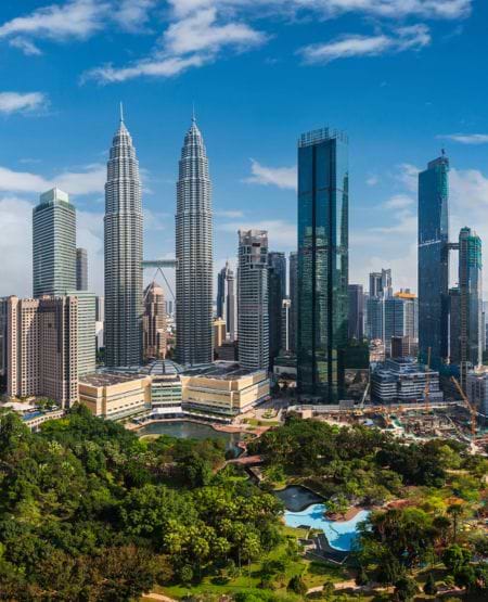 Kuala Lumpurs skyline med de ikoniske Petronas towers, Malaysia