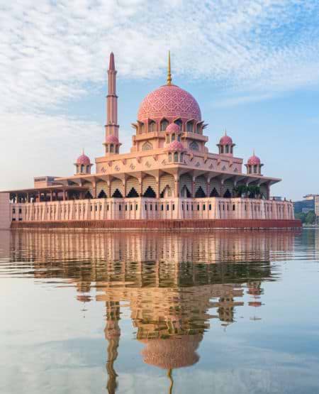 Den lyserøde Putra-moske i Putrajaya, Malaysia
