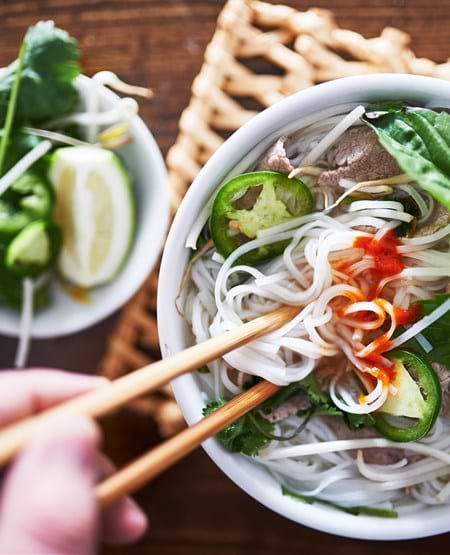En tallerken med vietnamesisk mad, Vietnam En tallerken med vietnamesisk mad, Vietnam