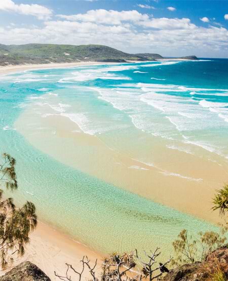 Udsigt over strand og kyst, K'gari (Fraser Island), Australien Udsigt over strand og kyst, K'gari (Fraser Island), Australien