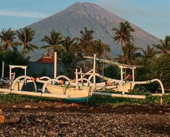 Både på stranden ved Amed, Bali Både på stranden ved Amed, Bali